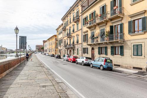 View, Lungarno Elegant Apartment with Panoramic Balcony in Pisa View, Lungarno Elegant Apartment with Panoramic Balcony in Pisa