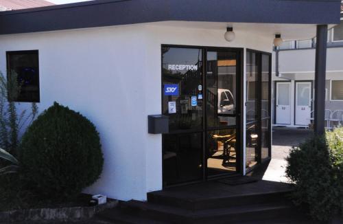 Entré, Braemar Motor Inn in New Plymouth Entré, Braemar Motor Inn in New Plymouth