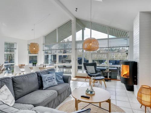 Holiday Home Asgard - 500m from the sea by Interhome in 哈爾斯 Holiday Home Asgard - 500m from the sea by Interhome in 哈爾斯