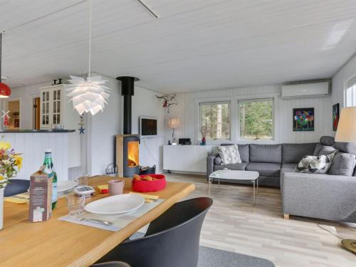 Holiday Home Sybille - from the sea by Interhome in Hals Holiday Home Sybille - from the sea by Interhome in Hals