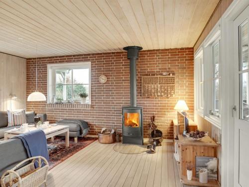 Holiday Home Esalina - from the sea by Interhome in Hals Holiday Home Esalina - from the sea by Interhome in Hals
