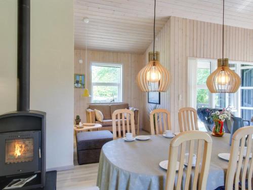 Holiday Home Fredegæst - 700m from the sea by Interhome in Hals Holiday Home Fredegæst - 700m from the sea by Interhome in Hals