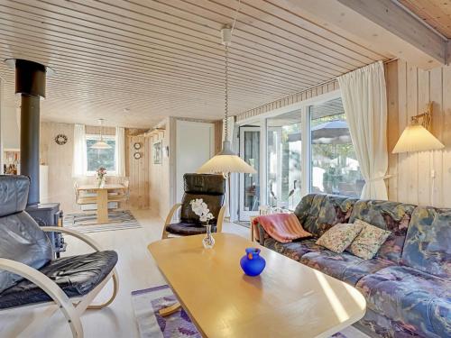 Holiday Home Myrna - 300m from the sea by Interhome in Hals Holiday Home Myrna - 300m from the sea by Interhome in Hals