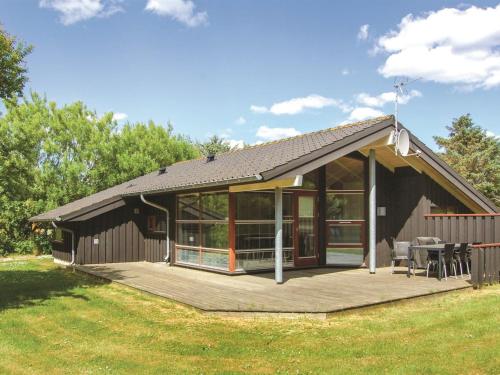 Holiday Home Emeli - 1-3km from the sea by Interhome in Hjorring Holiday Home Emeli - 1-3km from the sea by Interhome in Hjorring