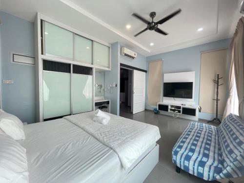 MR Homestay HotelStyle Room Teluk Intan near Leaning Tower of Teluk Intan MR Homestay HotelStyle Room Teluk Intan near Leaning Tower of Teluk Intan