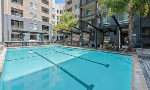 Gorgeous 2Bdr Home Must See