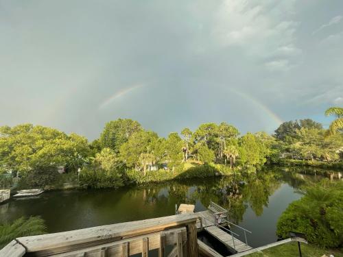 4BR Private Dock, Warm Spring Canal, Kayaks, Canoe in Hudson (FL) 4BR Private Dock, Warm Spring Canal, Kayaks, Canoe in Hudson (FL)