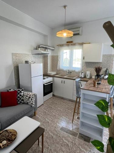 Beach apartment Edem first floor in Perivolos Beach apartment Edem first floor in Perivolos