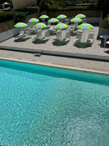 Swimming pool, HOTEL VITTORIA in Sirmione Swimming pool, HOTEL VITTORIA in Sirmione