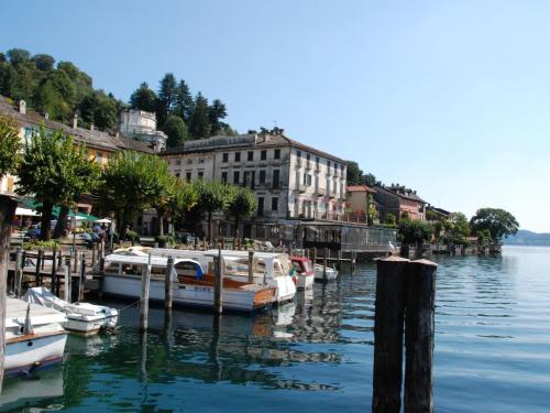Locazione Turistica Casa sul lago in Orta San Giulio Locazione Turistica Casa sul lago in Orta San Giulio