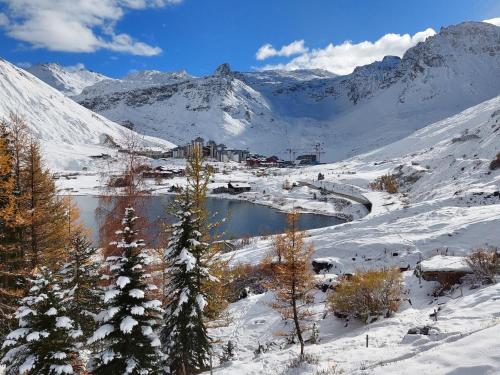 Apartment Le Bec Rouge - Le Lac-5 by Interhome in Tignes Le Lac Apartment Le Bec Rouge - Le Lac-5 by Interhome in Tignes Le Lac