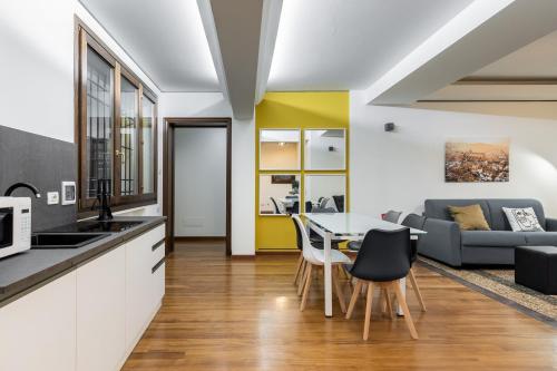 Kitchen, Casa Ambrosini - Afrodite Apartment with Jacuzzi by Wonderful Italy in Santo Stefano Kitchen, Casa Ambrosini - Afrodite Apartment with Jacuzzi by Wonderful Italy in Santo Stefano