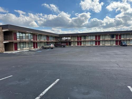 PARIS INN & SUITES in Paris (TN) PARIS INN & SUITES in Paris (TN)