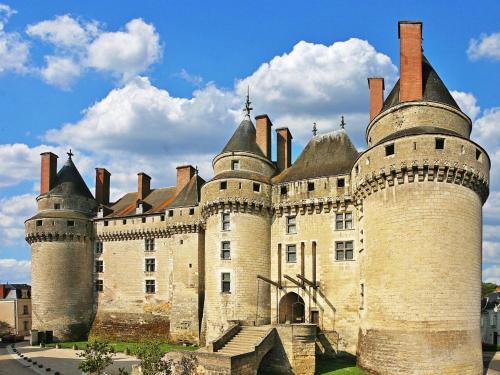 Holiday Home Gite Le Landhuismes - HUI100 in Chinon Holiday Home Gite Le Landhuismes - HUI100 in Chinon