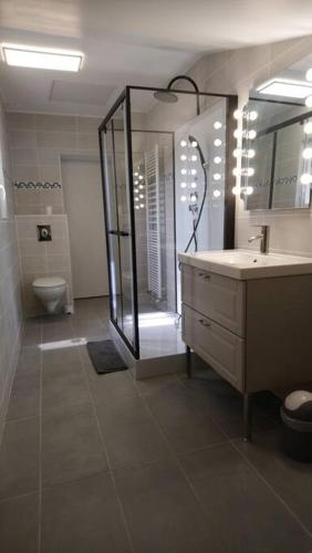 Logement avec deux chambres dans maison de village in 歐貝里沃 Logement avec deux chambres dans maison de village in 歐貝里沃