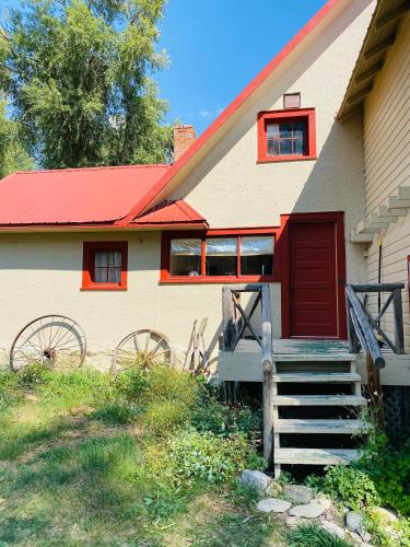 Exterior view, Aubin Sky Lodging at the YL Ranch in Craig (CO) Exterior view, Aubin Sky Lodging at the YL Ranch in Craig (CO)