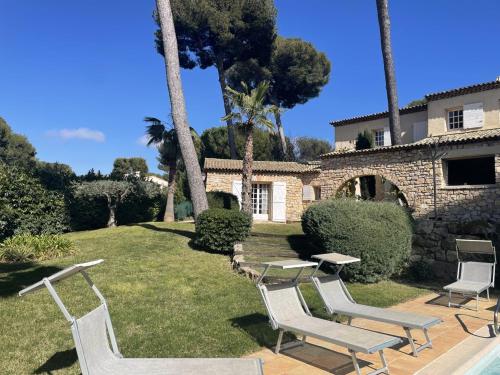 Magnifique Villa de prestige Antibes/Juan-les-Pins in Trois Moulins Magnifique Villa de prestige Antibes/Juan-les-Pins in Trois Moulins