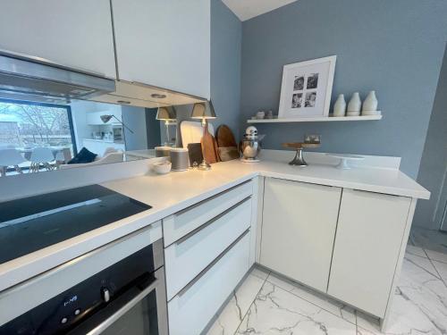 GOLF OPEN HOYLAKE 3km Lynwood House heated indoor swimming pool , West Kirby Sleeps 8 in West Kirby GOLF OPEN HOYLAKE 3km Lynwood House heated indoor swimming pool , West Kirby Sleeps 8 in West Kirby