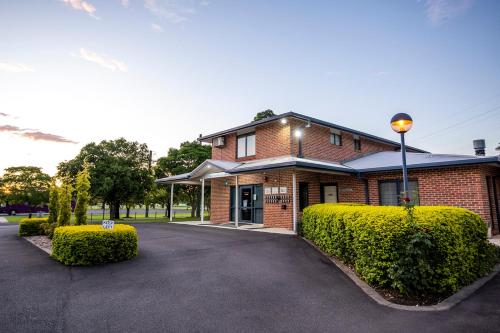 Eksterijer hotela, Hawkesbury Race Club Motel in Windsor Eksterijer hotela, Hawkesbury Race Club Motel in Windsor