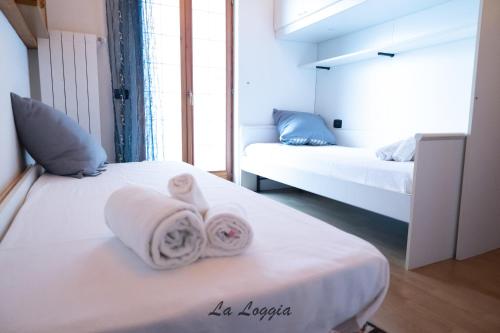 Guestroom, La corte di franco - La Loggia in Brusimpiano Guestroom, La corte di franco - La Loggia in Brusimpiano
