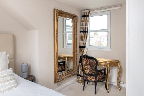 Combe Down House - Garden - Free Street Parking - 5 minutes from Bath Centre in Combe Down Combe Down House - Garden - Free Street Parking - 5 minutes from Bath Centre in Combe Down