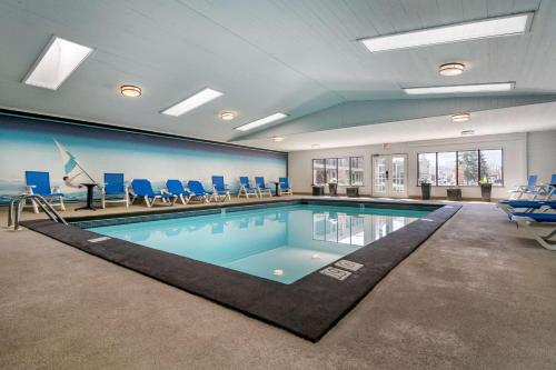 View, SureStay Plus Hotel By Best Western Salmon Arm in Salmon Arm (BC) View, SureStay Plus Hotel By Best Western Salmon Arm in Salmon Arm (BC)