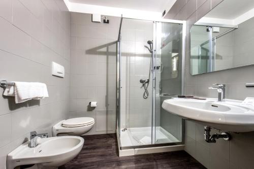 Phòng tắm, Muraless Art Hotel in Verona Phòng tắm, Muraless Art Hotel in Verona