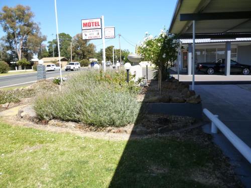 Garden, Yass Motel in Yass Garden, Yass Motel in Yass