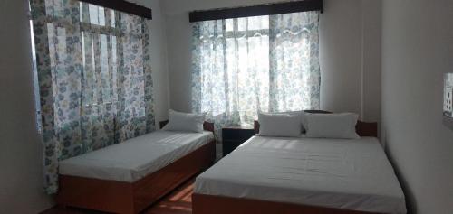 Bed, Sherpa retreat in Phadamchen Bed, Sherpa retreat in Phadamchen
