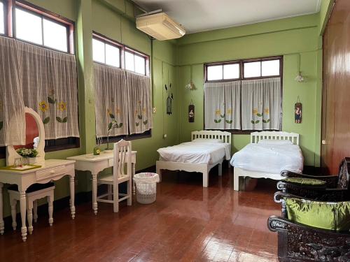 Herritage Piman since 1940 in Sankampaeng Herritage Piman since 1940 in Sankampaeng