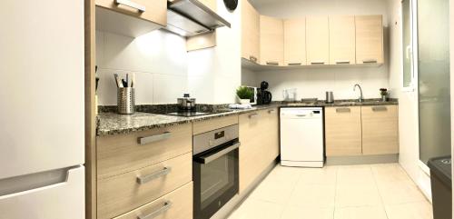 Cocina, Adelfa - 2 hab, AA, parking gratis, junto Hospital in El Palmar Cocina, Adelfa - 2 hab, AA, parking gratis, junto Hospital in El Palmar