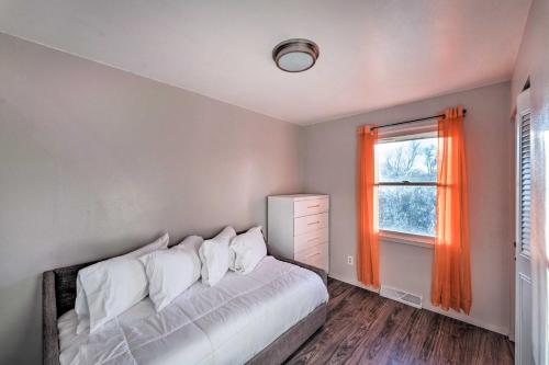 Family-Friendly Rockford Home with Private Yard! in 羅克福德 Family-Friendly Rockford Home with Private Yard! in 羅克福德