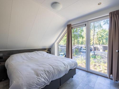 Group accommodation with infrared sauna, in a holiday park in nature in Hoenderloo Group accommodation with infrared sauna, in a holiday park in nature in Hoenderloo