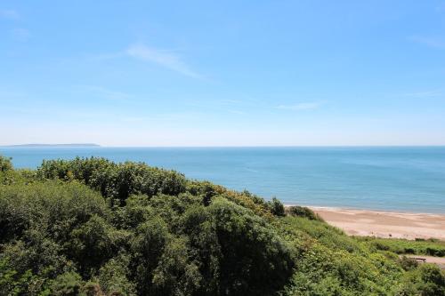 The Annexe - woodland views and close to beach! in New Milton The Annexe - woodland views and close to beach! in New Milton