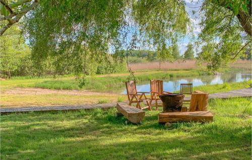 Garden, Awesome Home In Vrena With Wifi in Vrena Garden, Awesome Home In Vrena With Wifi in Vrena