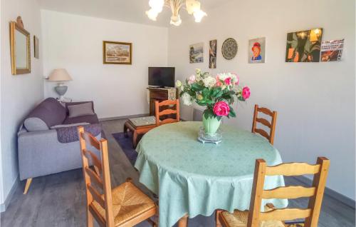 Amazing Home In Selles-saint-denis With Wifi And 2 Bedrooms 2 in Selles-Saint-Denis Amazing Home In Selles-saint-denis With Wifi And 2 Bedrooms 2 in Selles-Saint-Denis