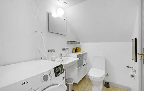 Baño, Beautiful Home In Ribe With Wifi And 1 Bedrooms 2 in Ribe Baño, Beautiful Home In Ribe With Wifi And 1 Bedrooms 2 in Ribe