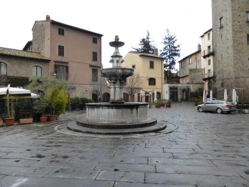 Entrance, A Priori in Viterbo Entrance, A Priori in Viterbo