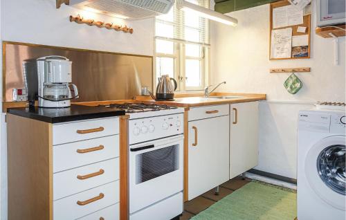 Konyha, Awesome Home In Allinge With Kitchen in Allinge Konyha, Awesome Home In Allinge With Kitchen in Allinge