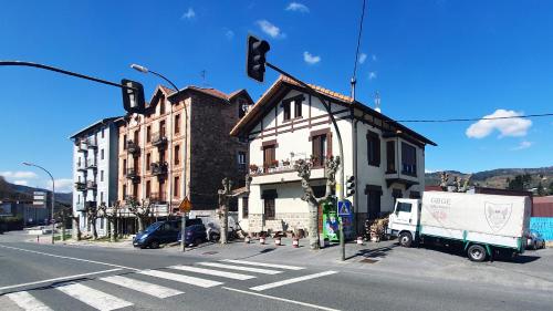 A szálláshely kívülről, TUUL ETXEA, Habitación en caserío a 8km de Bilbao, Baño compartido (TUUL ETXEA, Habitacion en caserio a 8km de Bilbao, Bano compartido) in Galdakao A szálláshely kívülről, TUUL ETXEA, Habitación en caserío a 8km de Bilbao, Baño compartido (TUUL ETXEA, Habitacion en caserio a 8km de Bilbao, Bano compartido) in Galdakao