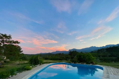 Wonderful comfortable finca in the Burga valley in Rasquera Wonderful comfortable finca in the Burga valley in Rasquera