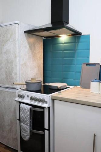 Peaceful 2 Bed House FREE WiFi and Parking in Hunslet Carr Peaceful 2 Bed House FREE WiFi and Parking in Hunslet Carr