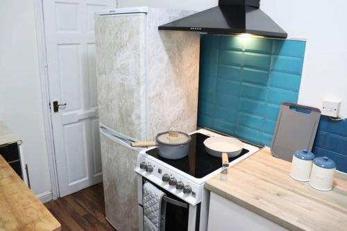 Peaceful 2 Bed House FREE WiFi and Parking in Hunslet Carr Peaceful 2 Bed House FREE WiFi and Parking in Hunslet Carr