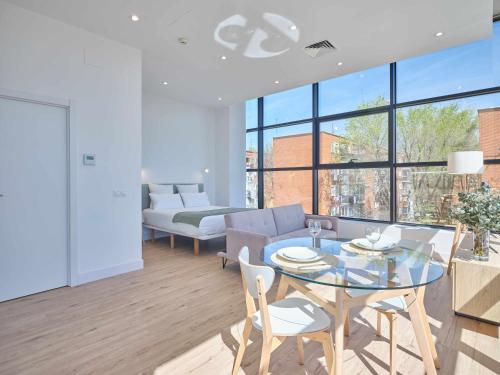 Facilities, Paseo Suites Hotel in Villaverde Facilities, Paseo Suites Hotel in Villaverde