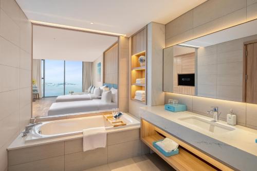 Facilities, A La Carte Ha Long Bay Hotel in Ha Long Facilities, A La Carte Ha Long Bay Hotel in Ha Long
