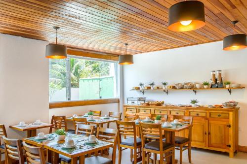 Food and beverages, Hotel Cajueiro Guaruja in Guaiuba Food and beverages, Hotel Cajueiro Guaruja in Guaiuba