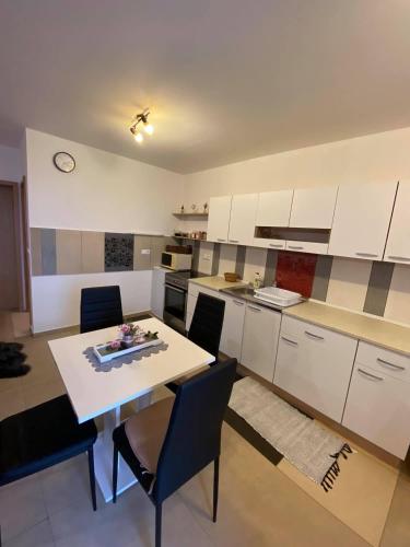 Cocina, Turistična kmetija Golej (Turisticna kmetija Golej) in Dobrna Cocina, Turistična kmetija Golej (Turisticna kmetija Golej) in Dobrna