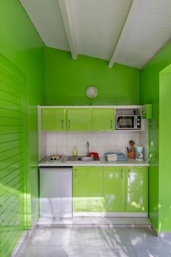 cuisine, Gites de beauséjour (Gites de beausejour) in Capesterre-de-Marie-Galante cuisine, Gites de beauséjour (Gites de beausejour) in Capesterre-de-Marie-Galante