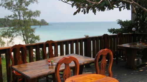 Restaurant, Coconutbeach Bungalows in Coconut Beach Restaurant, Coconutbeach Bungalows in Coconut Beach