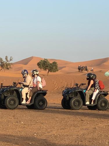 Merzouga Luxury Camps in Khamlia Merzouga Luxury Camps in Khamlia